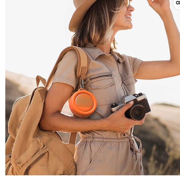 New in Box Splash Wireless Bluetooth Speaker with Powerful HD Sound - Picture 4 of 5